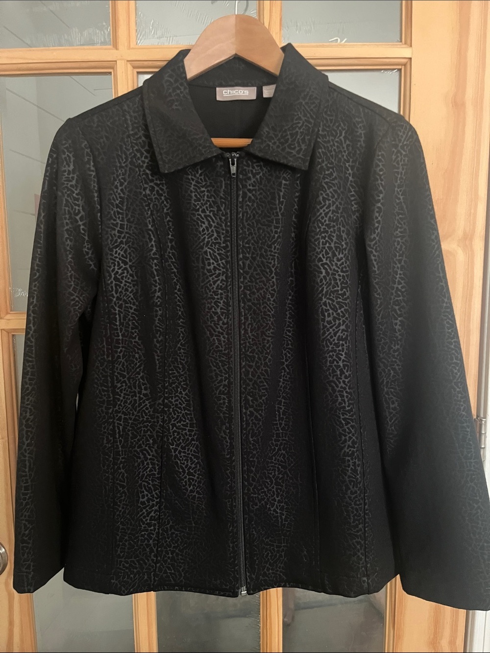 Chico's Black Textured Full-Zip Blazer Jacket Sz 1 = medium